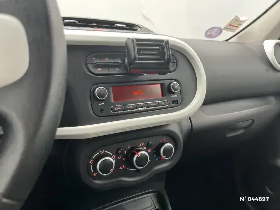 RENAULT TWINGO III - voiture d'occasion - Photo 13