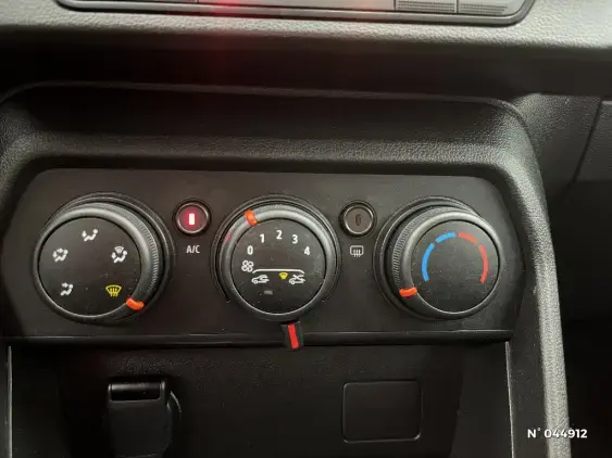 DACIA SANDERO III - voiture d'occasion - Photo 14