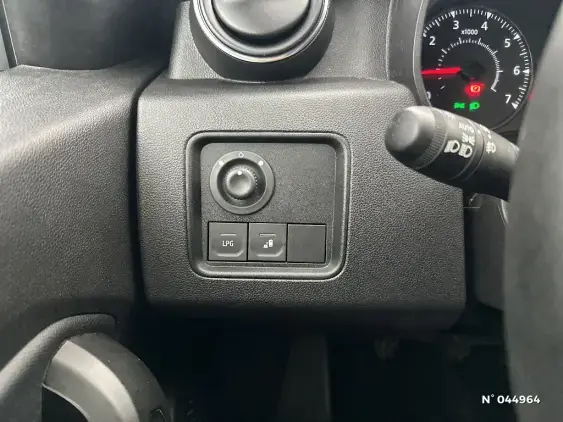 DACIA DUSTER II - voiture d'occasion - Photo 15