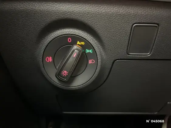 SEAT ARONA - voiture d'occasion - Photo 15
