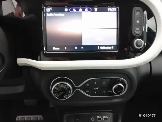 RENAULT TWINGO ELECTRIQUE III - voiture d'occasion - Photo 13