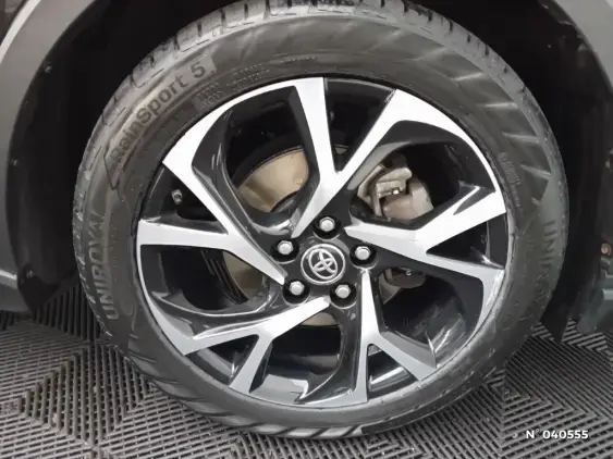 TOYOTA C-HR - voiture d'occasion - Photo 8