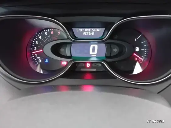 RENAULT CAPTUR - voiture d'occasion - Photo 12