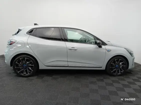 RENAULT CLIO V - voiture d'occasion - Photo 5