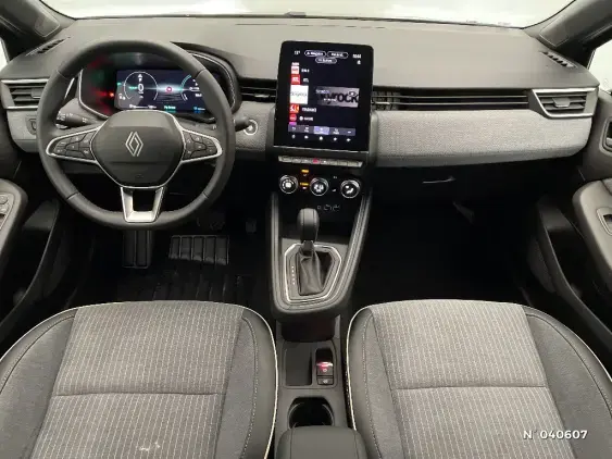 RENAULT CLIO V - voiture d'occasion - Photo 9