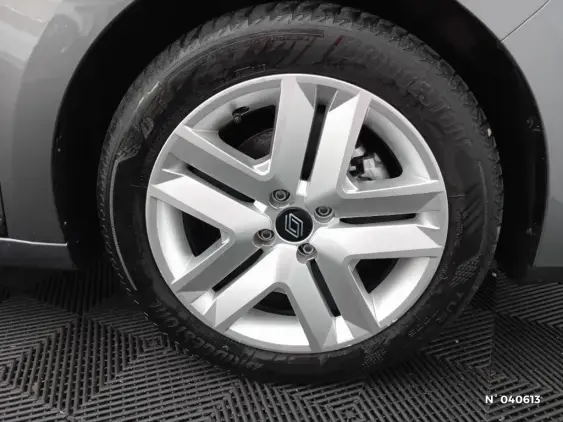 RENAULT CLIO V - voiture d'occasion - Photo 8