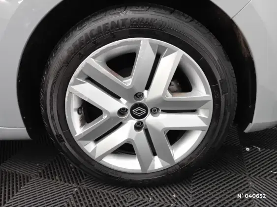 RENAULT CLIO V - voiture d'occasion - Photo 8