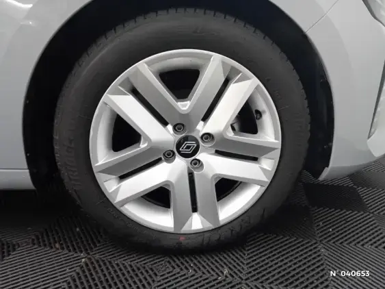 RENAULT CLIO V - voiture d'occasion - Photo 8