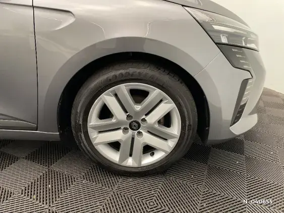 RENAULT CLIO V - voiture d'occasion - Photo 8