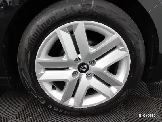 RENAULT CLIO V - voiture d'occasion - Photo 8