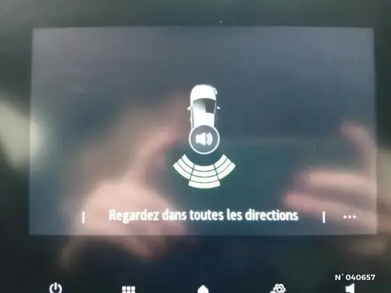 RENAULT CLIO V - voiture d'occasion - Photo 14