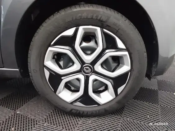 RENAULT TWINGO III - voiture d'occasion - Photo 8