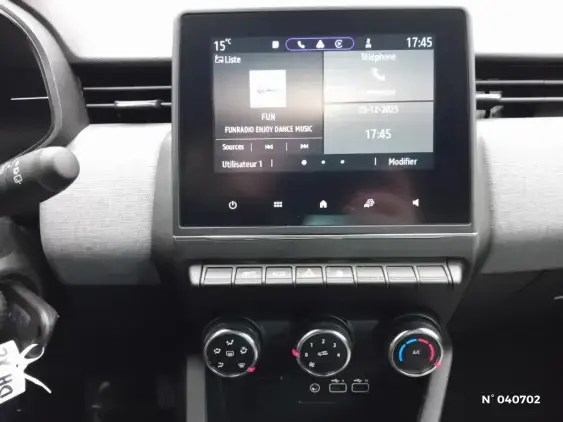 RENAULT CLIO V - voiture d'occasion - Photo 13