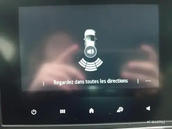 RENAULT CLIO V - voiture d'occasion - Photo 14