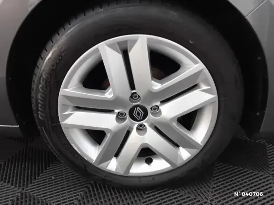 RENAULT CLIO V - voiture d'occasion - Photo 8