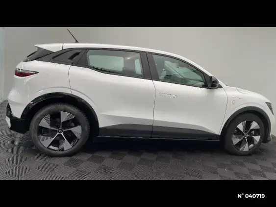 RENAULT MEGANE V - voiture d'occasion - Photo 5