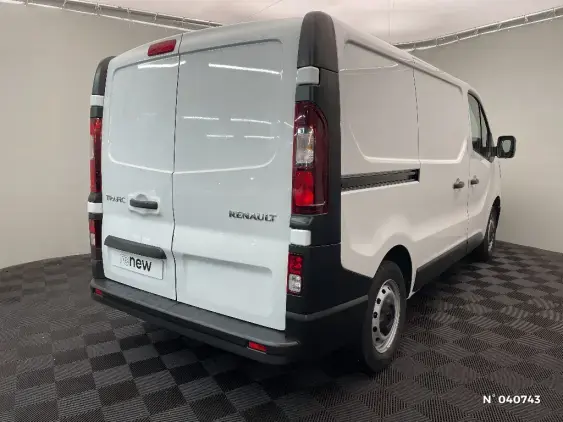 RENAULT TRAFIC FG III - voiture d'occasion - Photo 4