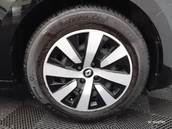 RENAULT CLIO V - voiture d'occasion - Photo 8