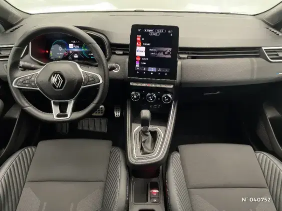 RENAULT CLIO V - voiture d'occasion - Photo 9