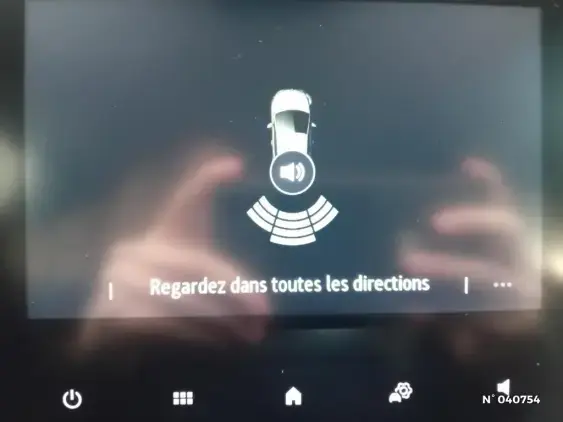 RENAULT CLIO V - voiture d'occasion - Photo 14