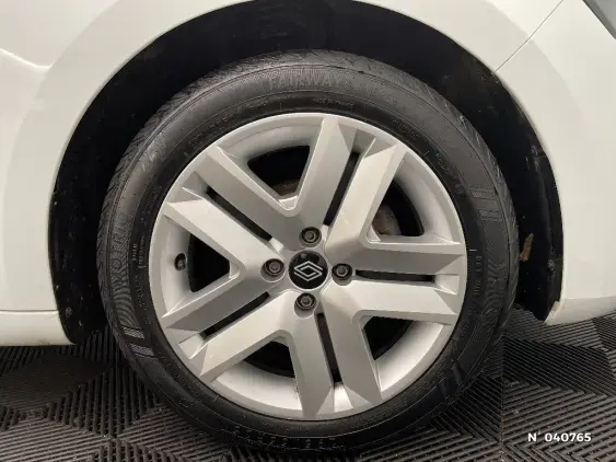 RENAULT CLIO V - voiture d'occasion - Photo 8