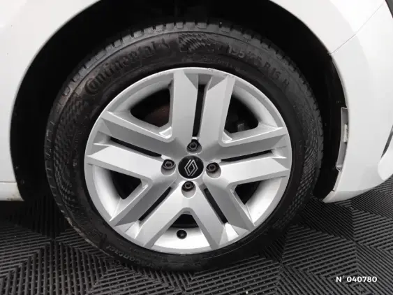 RENAULT CLIO V - voiture d'occasion - Photo 8