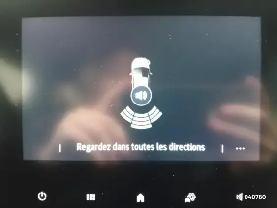 RENAULT CLIO V - voiture d'occasion - Photo 14