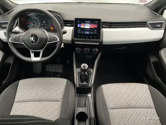 RENAULT CLIO V - voiture d'occasion - Photo 8