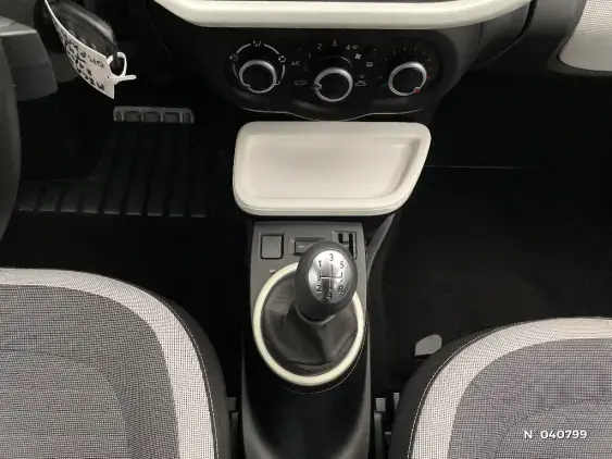 RENAULT TWINGO III - voiture d'occasion - Photo 14