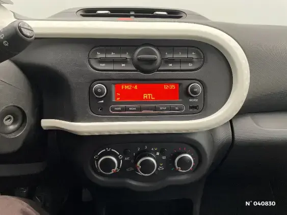 RENAULT TWINGO III - voiture d'occasion - Photo 12