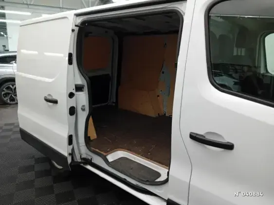 RENAULT TRAFIC FG III - voiture d'occasion - Photo 11