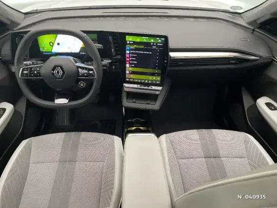 RENAULT SCENIC V ELECTRIQUE - voiture d'occasion - Photo 9