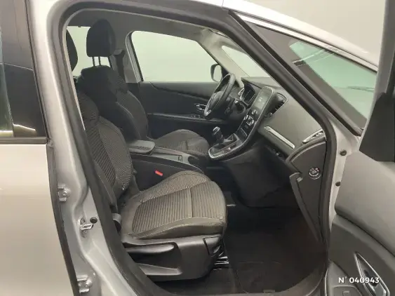 RENAULT GRAND SCENIC IV - voiture d'occasion - Photo 10