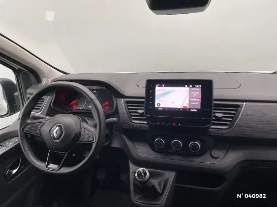 RENAULT TRAFIC FG III - voiture d'occasion - Photo 9