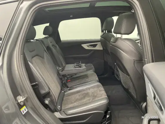 AUDI Q7 - voiture d'occasion - Photo 11