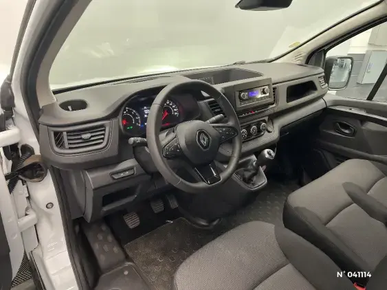 RENAULT TRAFIC FG III - voiture d'occasion - Photo 9