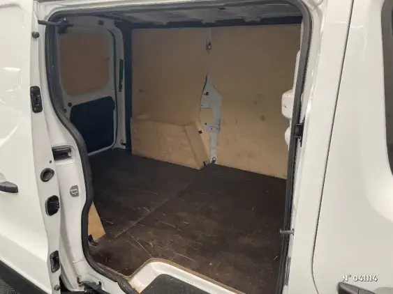 RENAULT TRAFIC FG III - voiture d'occasion - Photo 11