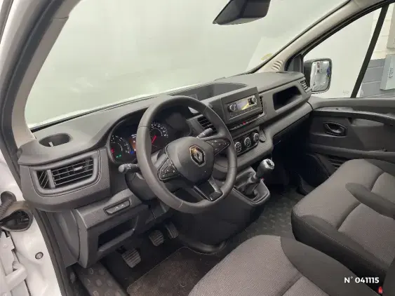 RENAULT TRAFIC FG III - voiture d'occasion - Photo 9