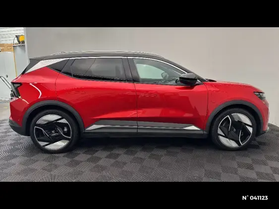 RENAULT SCENIC V ELECTRIQUE - voiture d'occasion - Photo 5