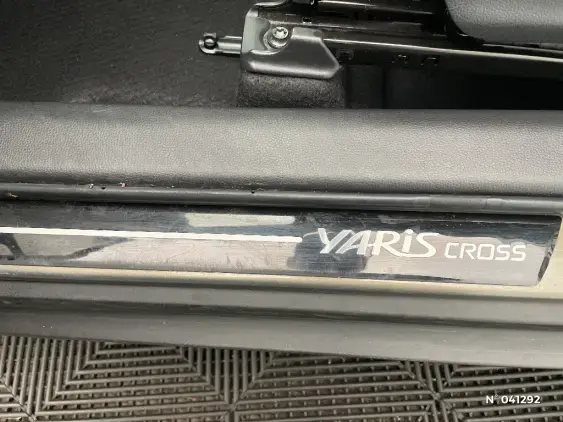 TOYOTA YARIS CROSS I - voiture d'occasion - Photo 26