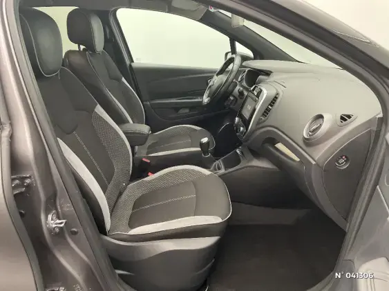 RENAULT CAPTUR - voiture d'occasion - Photo 10