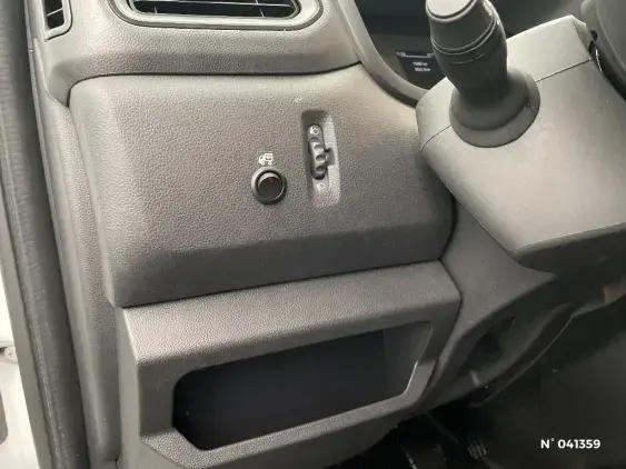 RENAULT MASTER III - voiture d'occasion - Photo 14