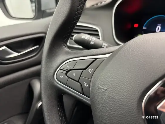 RENAULT MEGANE ESTATE IV - voiture d'occasion - Photo 25