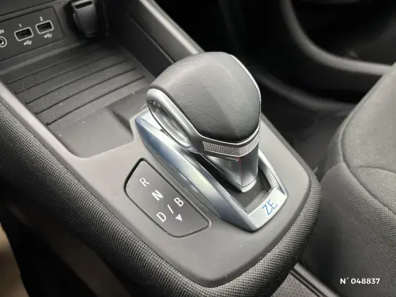 RENAULT ZOE - voiture d'occasion - Photo 28