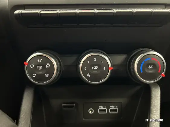 RENAULT CLIO V - voiture d'occasion - Photo 25