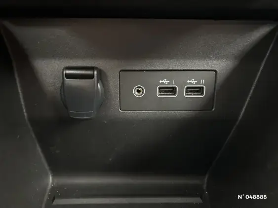 RENAULT CLIO V - voiture d'occasion - Photo 26