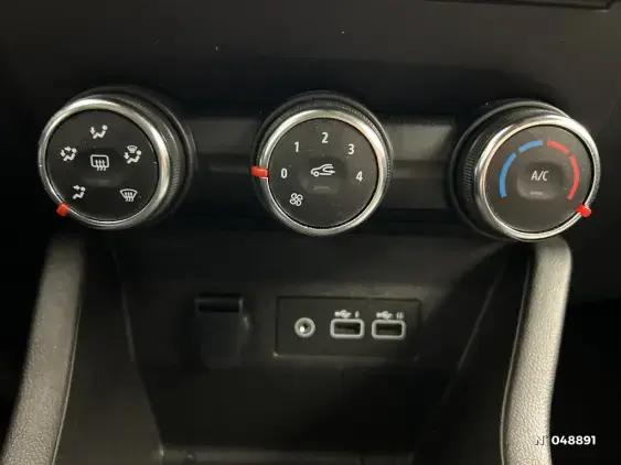 RENAULT CLIO V - voiture d'occasion - Photo 27