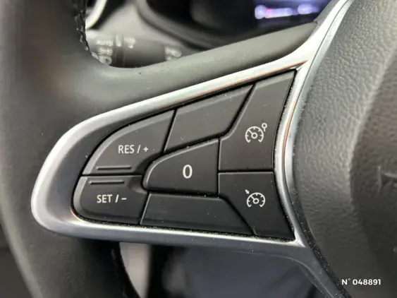 RENAULT CLIO V - voiture d'occasion - Photo 31