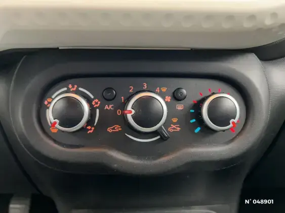 RENAULT TWINGO III - voiture d'occasion - Photo 21