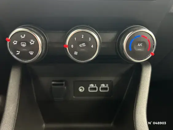 RENAULT CLIO V - voiture d'occasion - Photo 25